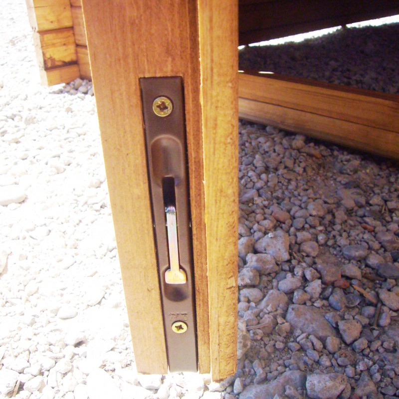 Abri en bois massif 19.8m² PLUS 28mm traité teinté marron Gardy Shelter